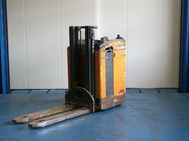 Querstand-Doppelstockhubwagen STILL SD 20