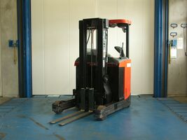 Schubmaststapler Toyota BT RRE160