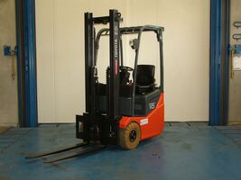 Elektrostapler Toyota 7FBEST10